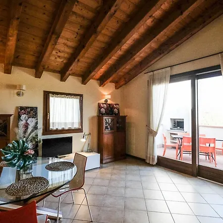 Flori - Garda Apartment *
